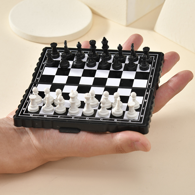 Mini juego de ajedrez magnétic - Magnetic Travel Chess reseña y precio